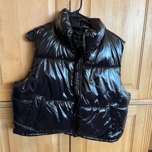Urban Republic short black puffer vest NWOT
